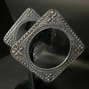 Harem Jaal Temple Pure Brass Oxidized Kada_1