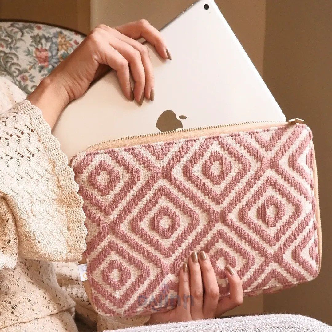 Dajinn Blush in Pink Zipper Laptop iPad/ Tablet Sleeve