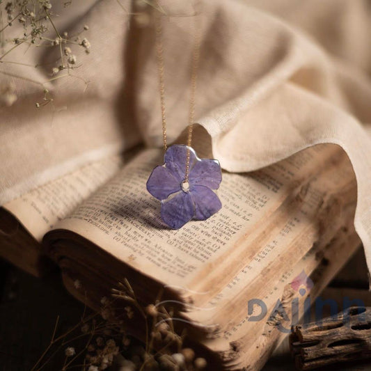 Dajinn Twirling Periwinkle Necklace