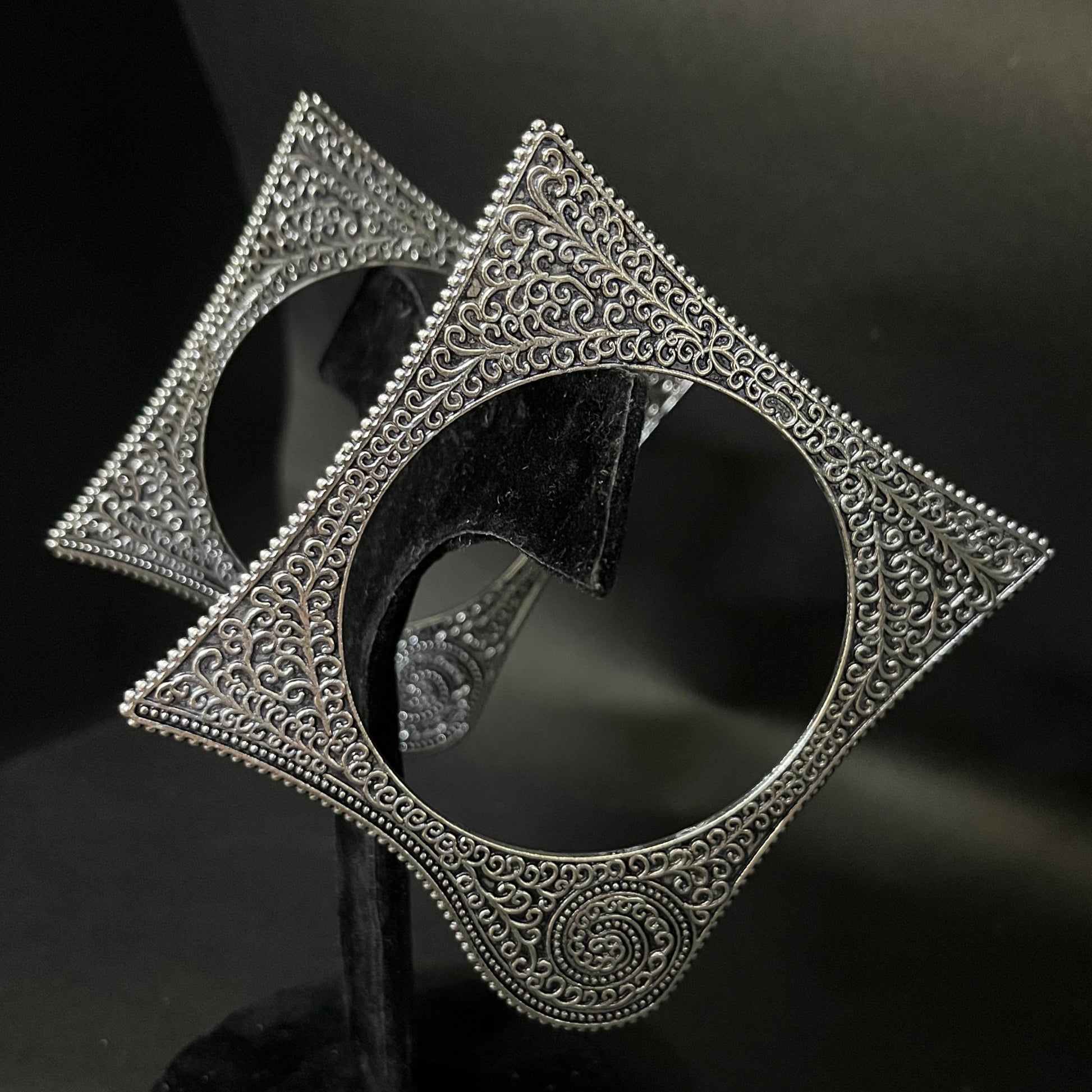 Sheesh Frame Pure Brass Oxidized Kada_8