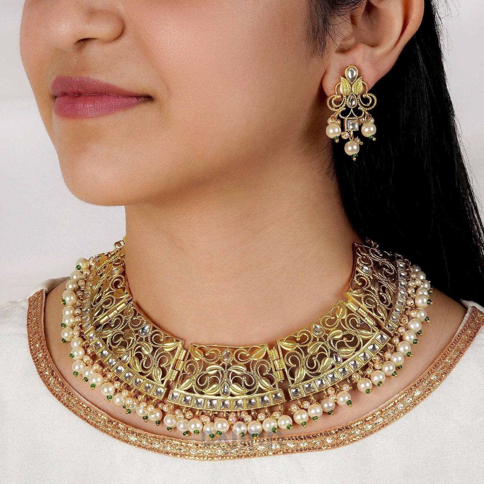 Dajinn Revika Pearl and Gold Necklace Set