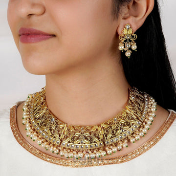 Dajinn Revika Pearl and Gold Necklace Set