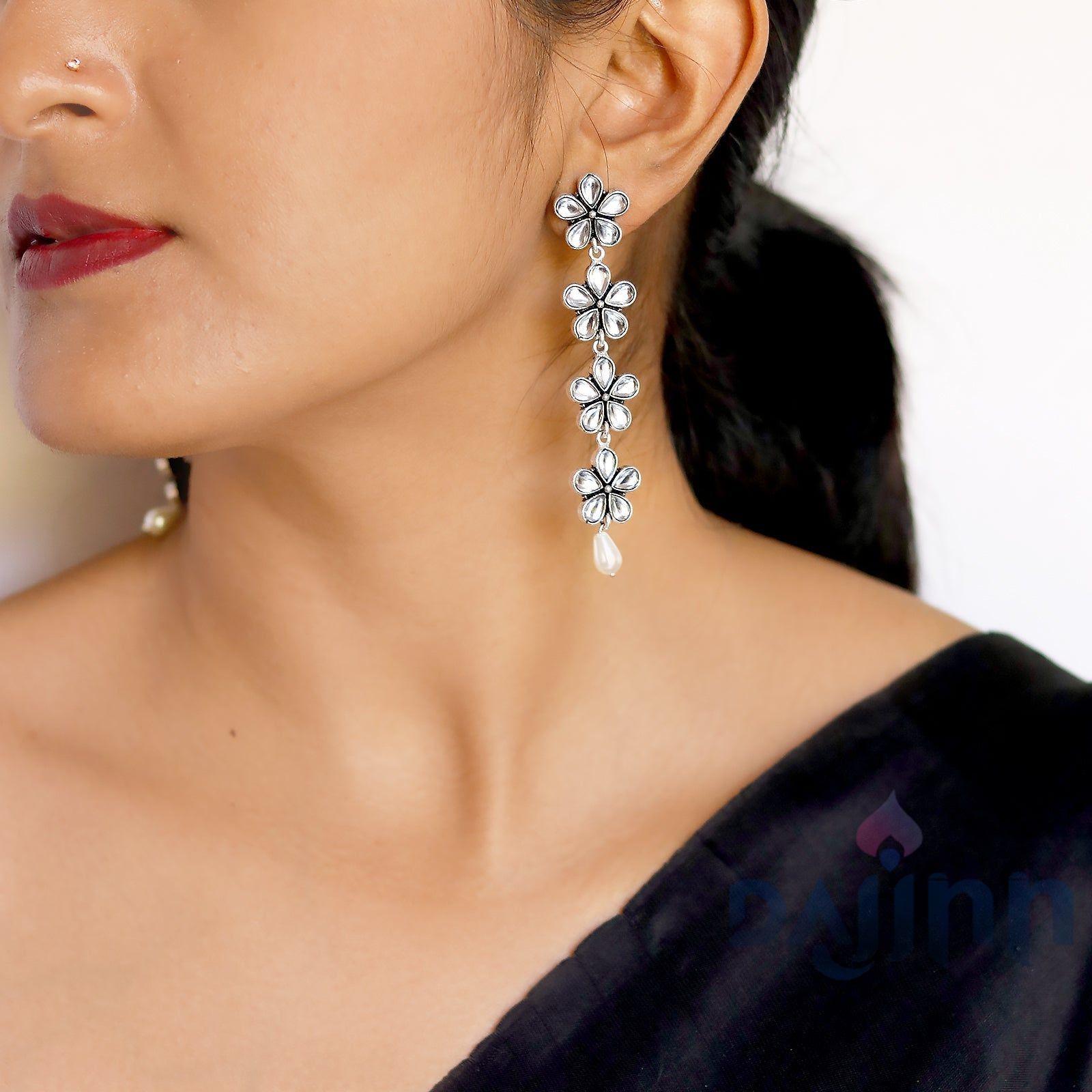 Aathavi Floral Polki Silver Oxidized Earrings