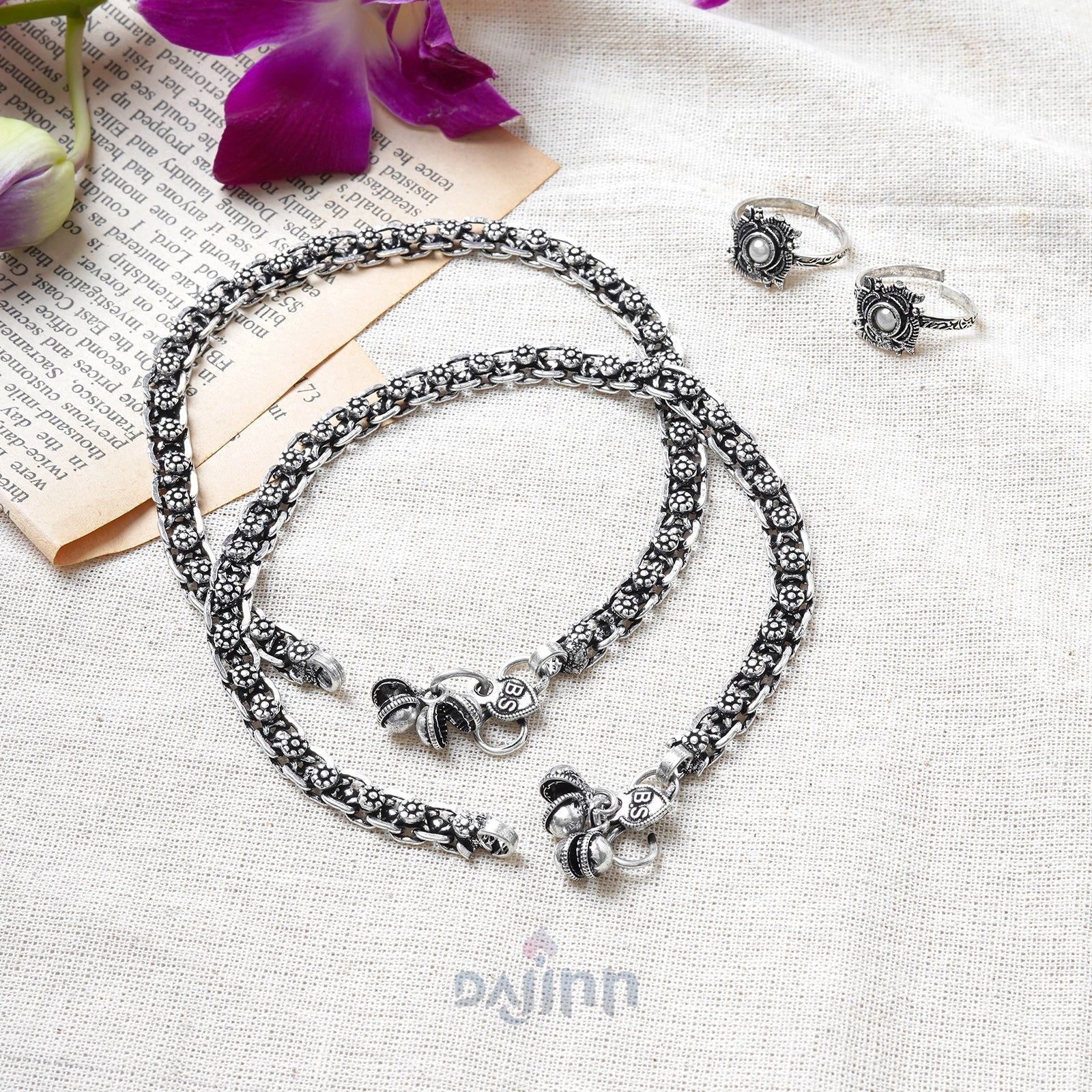 Dajinn Nalika Set Of Anklet and Toe Ring