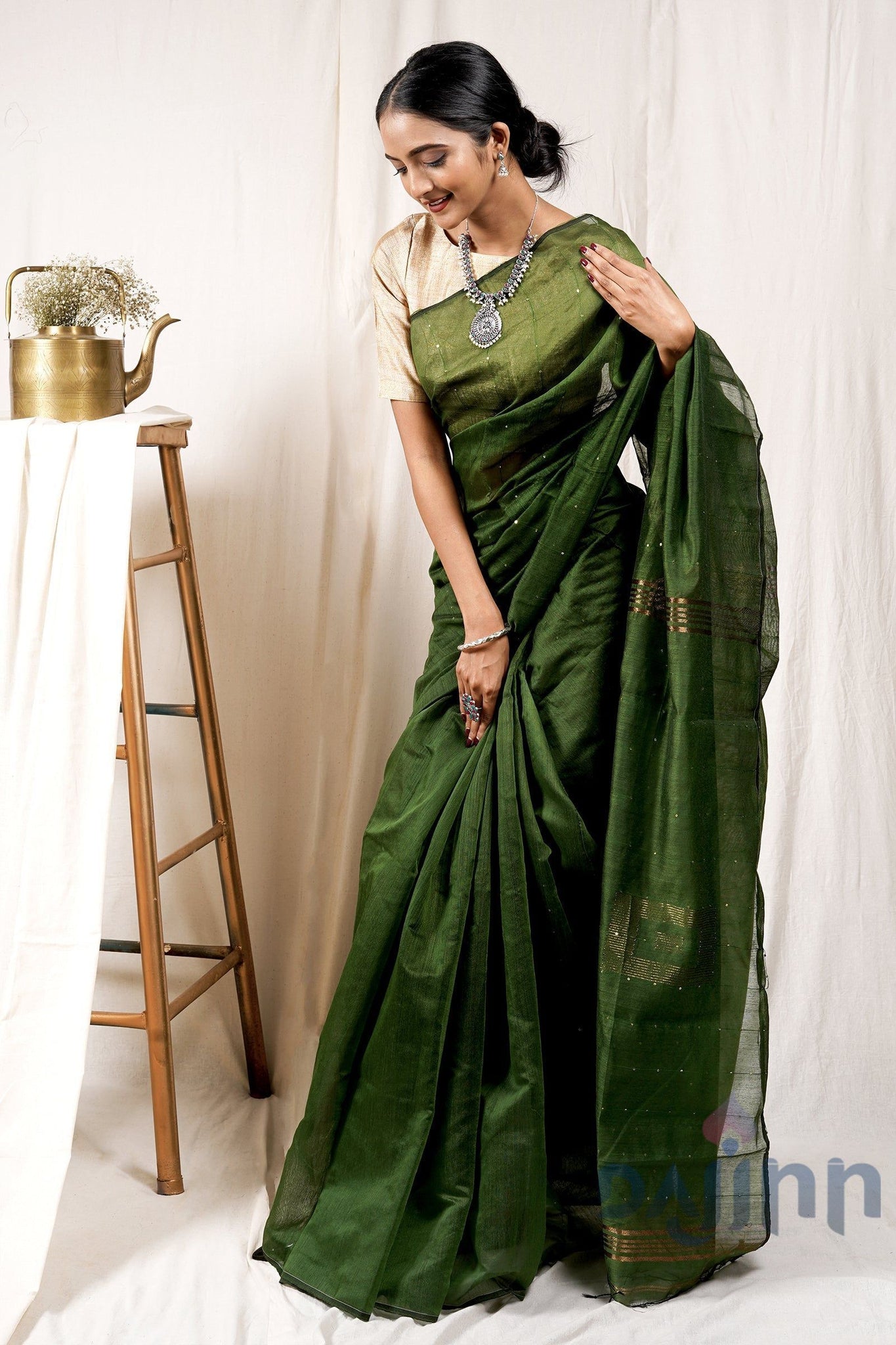 AYSR Boutique Lush Green Handloom Box Sequin Saree